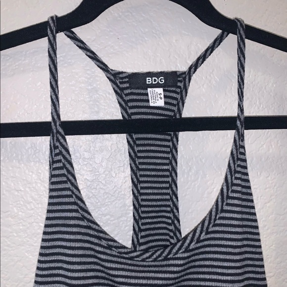 NWOT Cute Light Weight Crop Tank Top - Picture 3 of 4